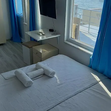Paradise Akcay