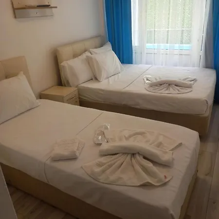 Hotel Paradise Akcay *