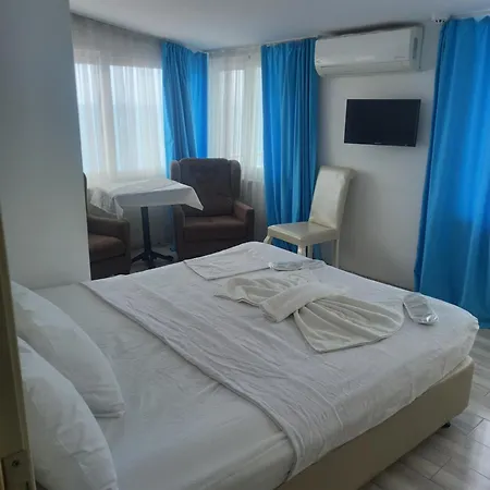 Paradise Akcay Hotel *