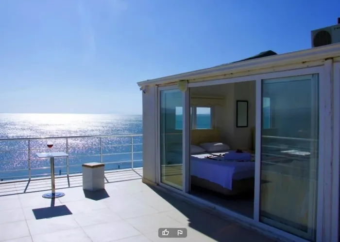 Paradise Akcay Hotel *