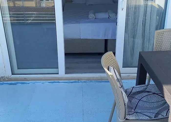 Hotel Paradise Akcay *