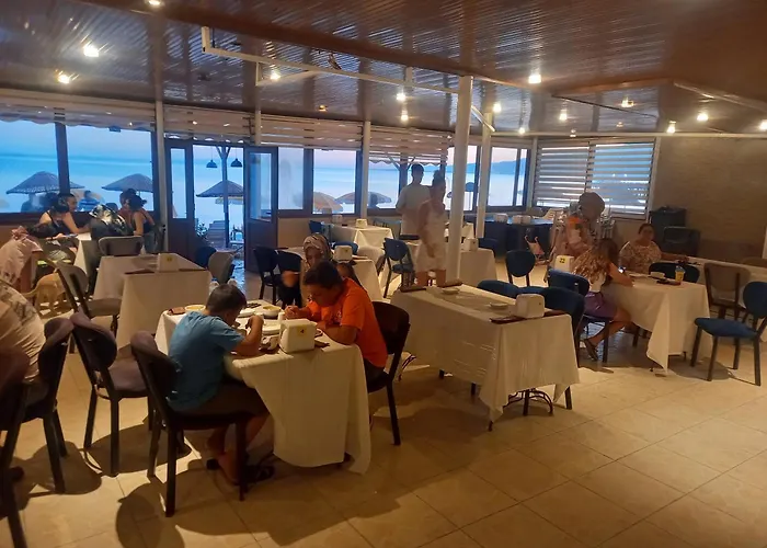 Hotel Paradise Akcay *